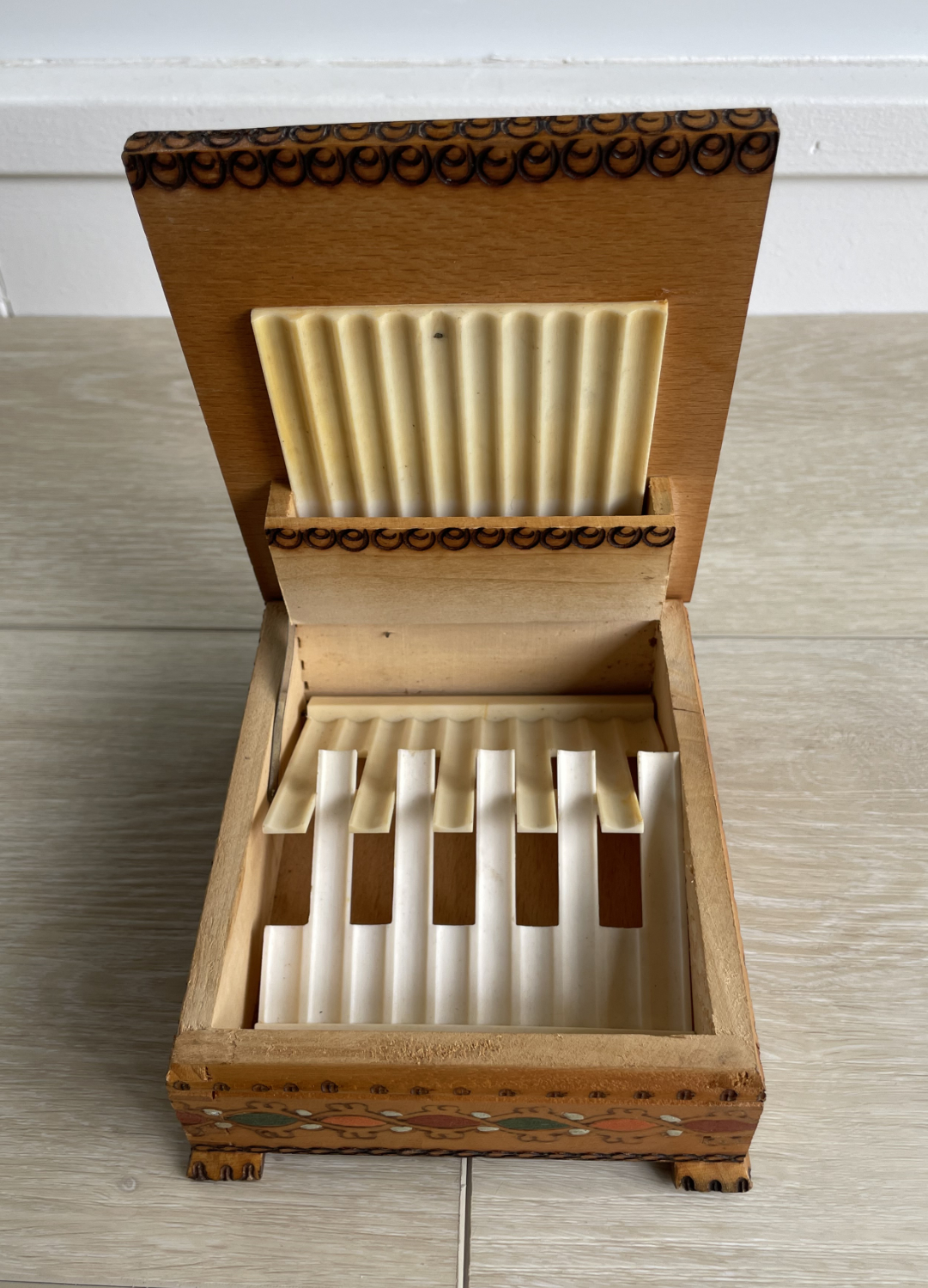 Carved Cigarette Box Dispenser - Image 6