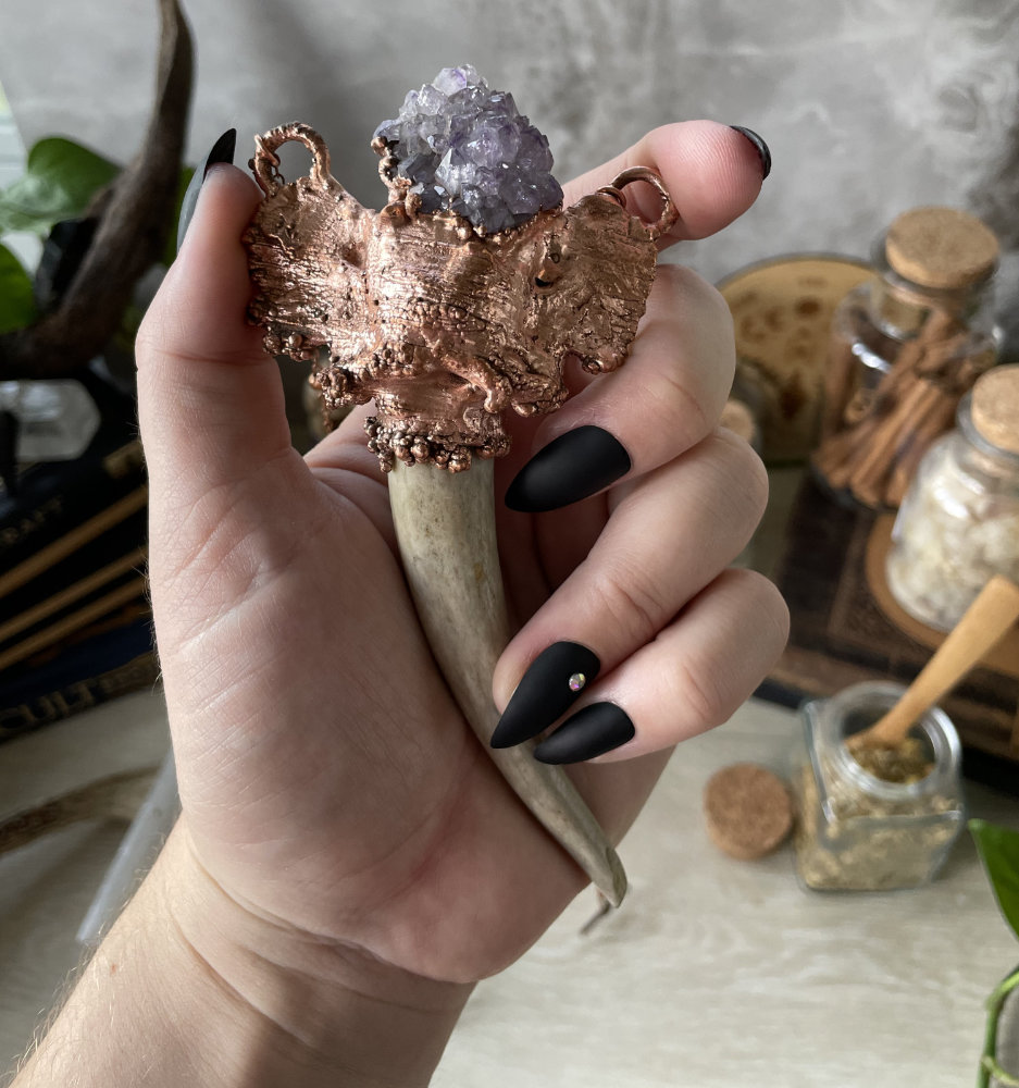 Extra Large Antler Point with Fox Vertebrae and Druzy Amethyst Top in Copper - Image 3