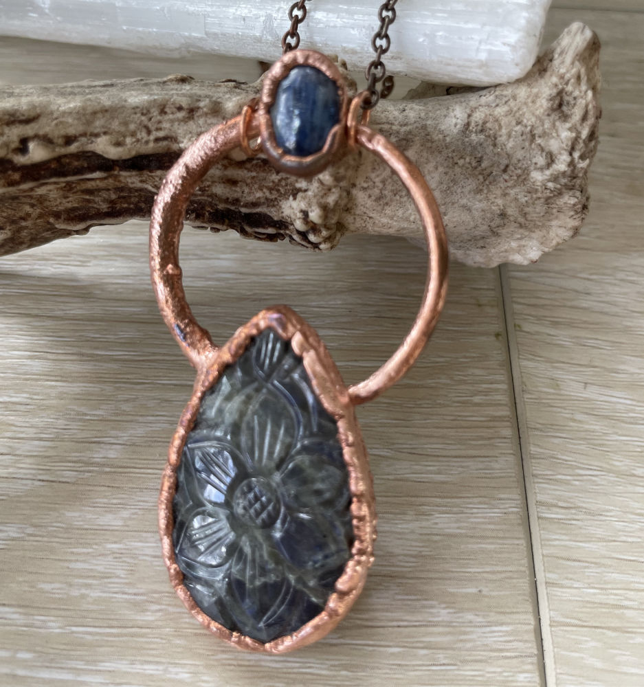 Blue Flash Carved Labradorite with Kyanite Oval Accent in Copper