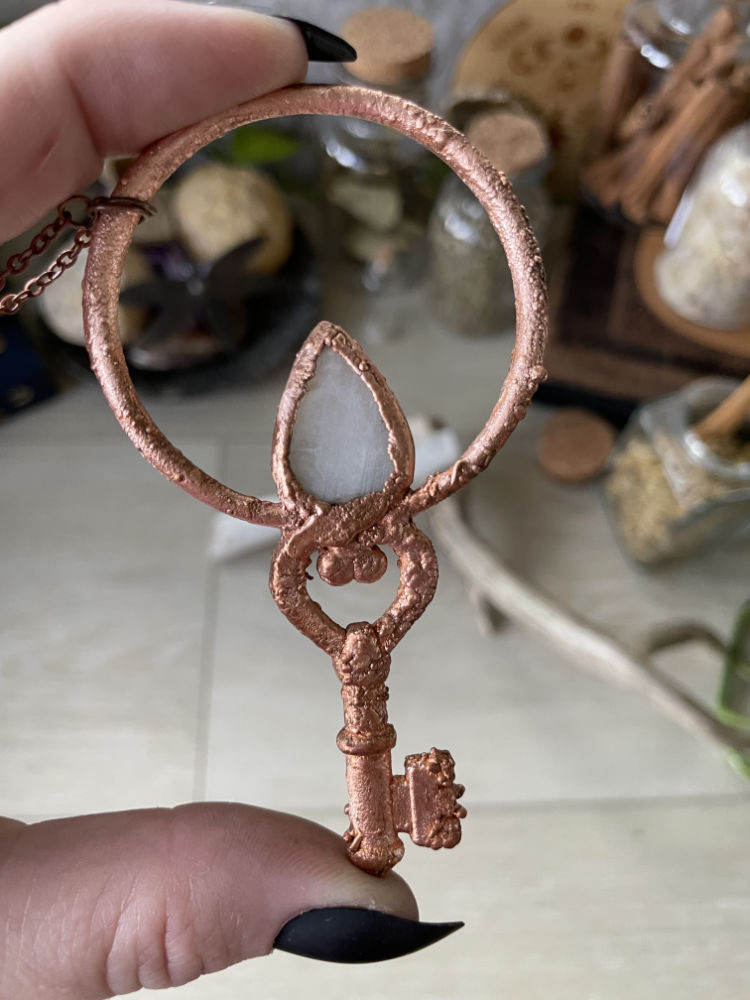 Moonstone Teardrop Key in Copper - Image 4